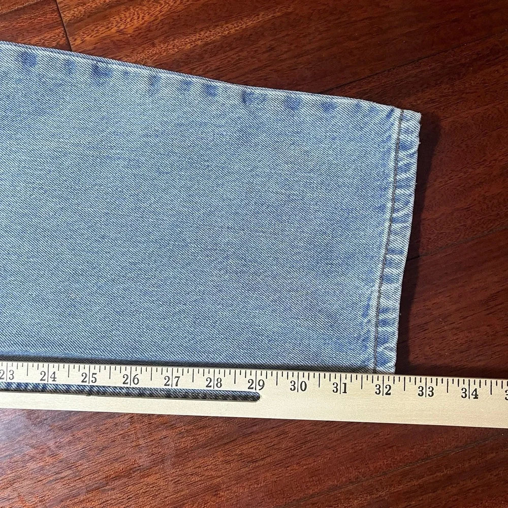 Vintage Levis Jeans Mens 33x32 550 Blue Relaxed Fit Denim Light Wash Y2K READ*